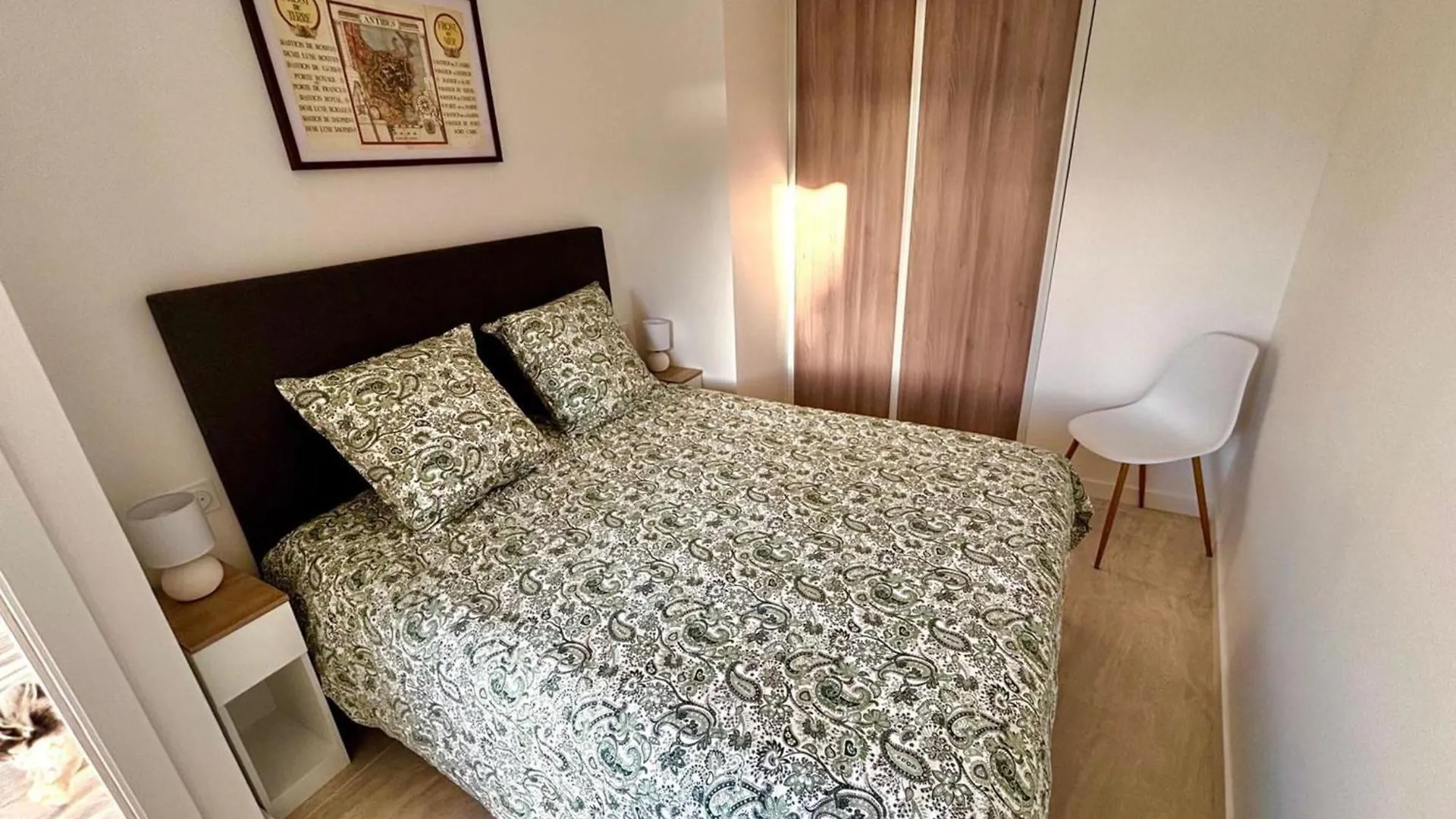 One-Bedr Ap 50M From The Beach Terrace Swimming Pool Air Con Antibes France