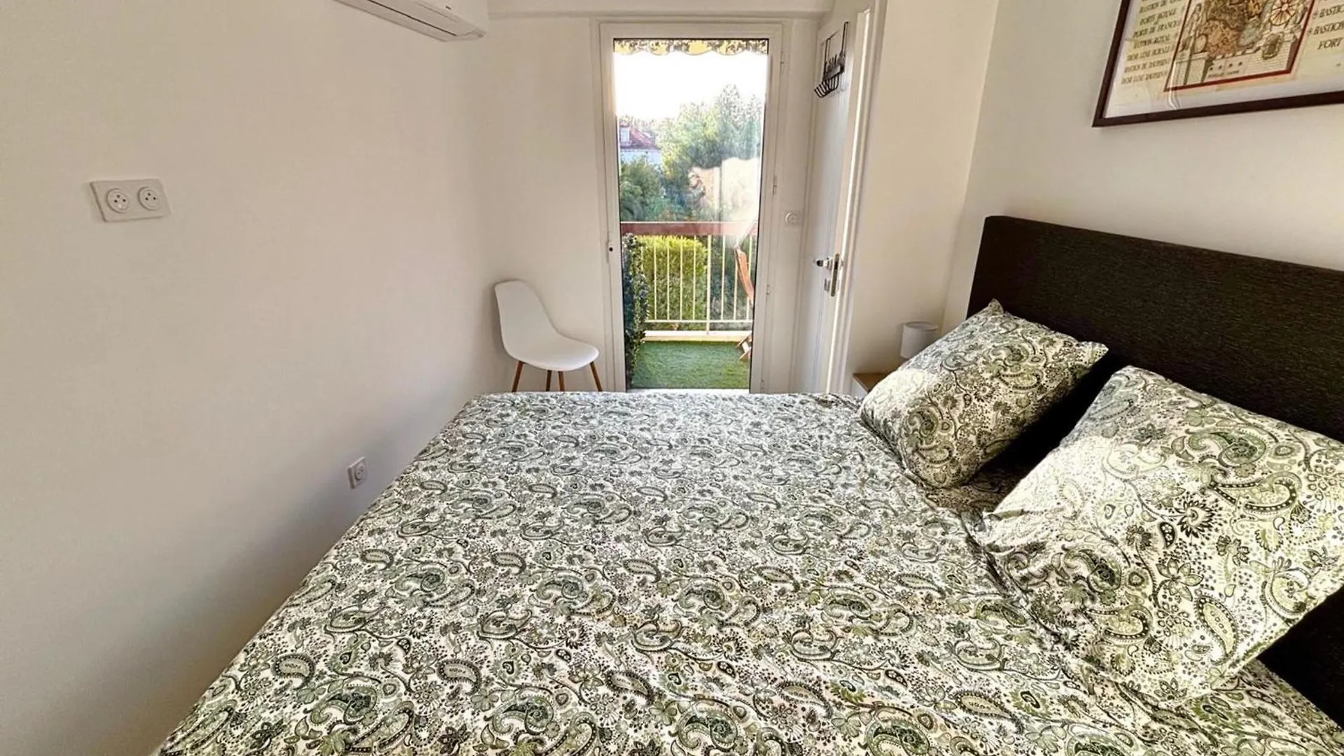 One-Bedr Ap 50M From The Beach Terrace Swimming Pool Air Con Antibes