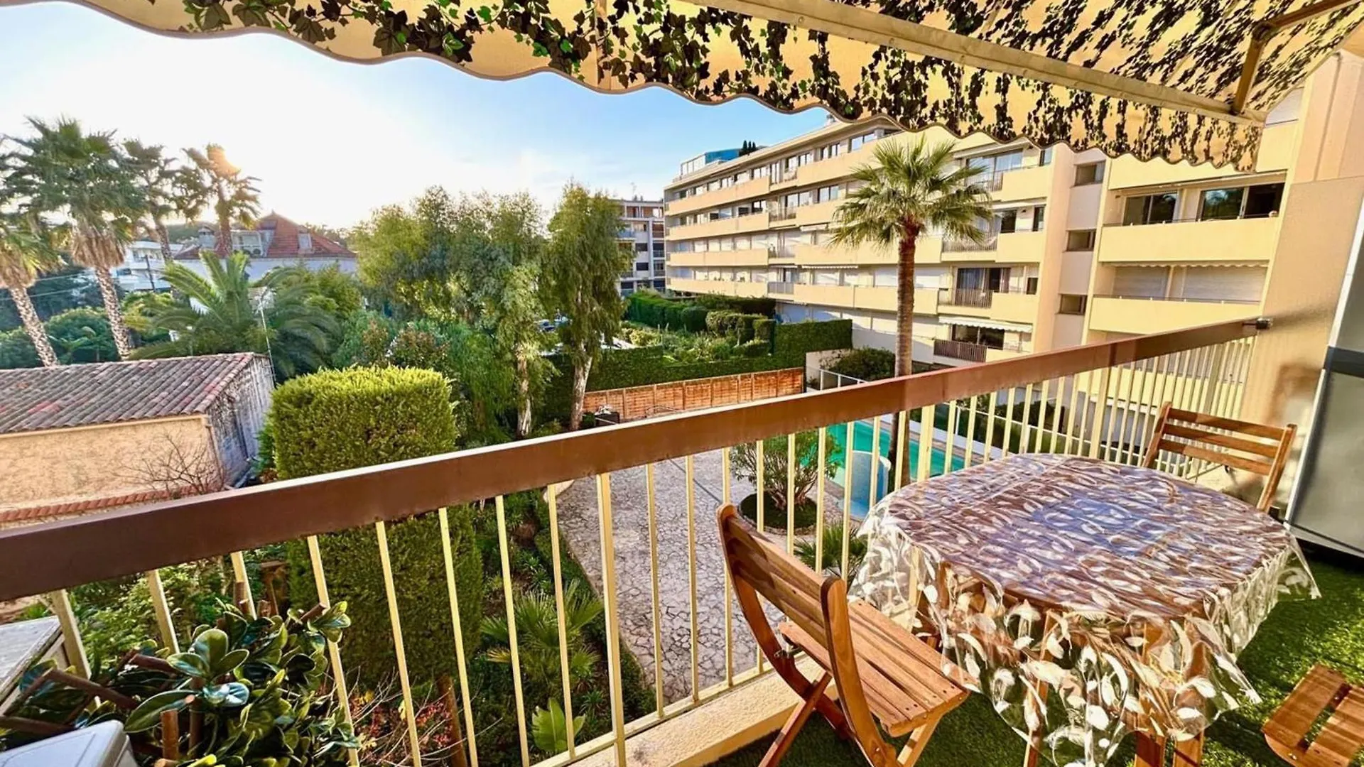 One-Bedr Ap 50M From The Beach Terrace Swimming Pool Air Con Antibes Holiday home